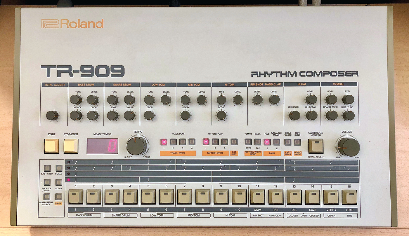 Roland TR-909, vintage