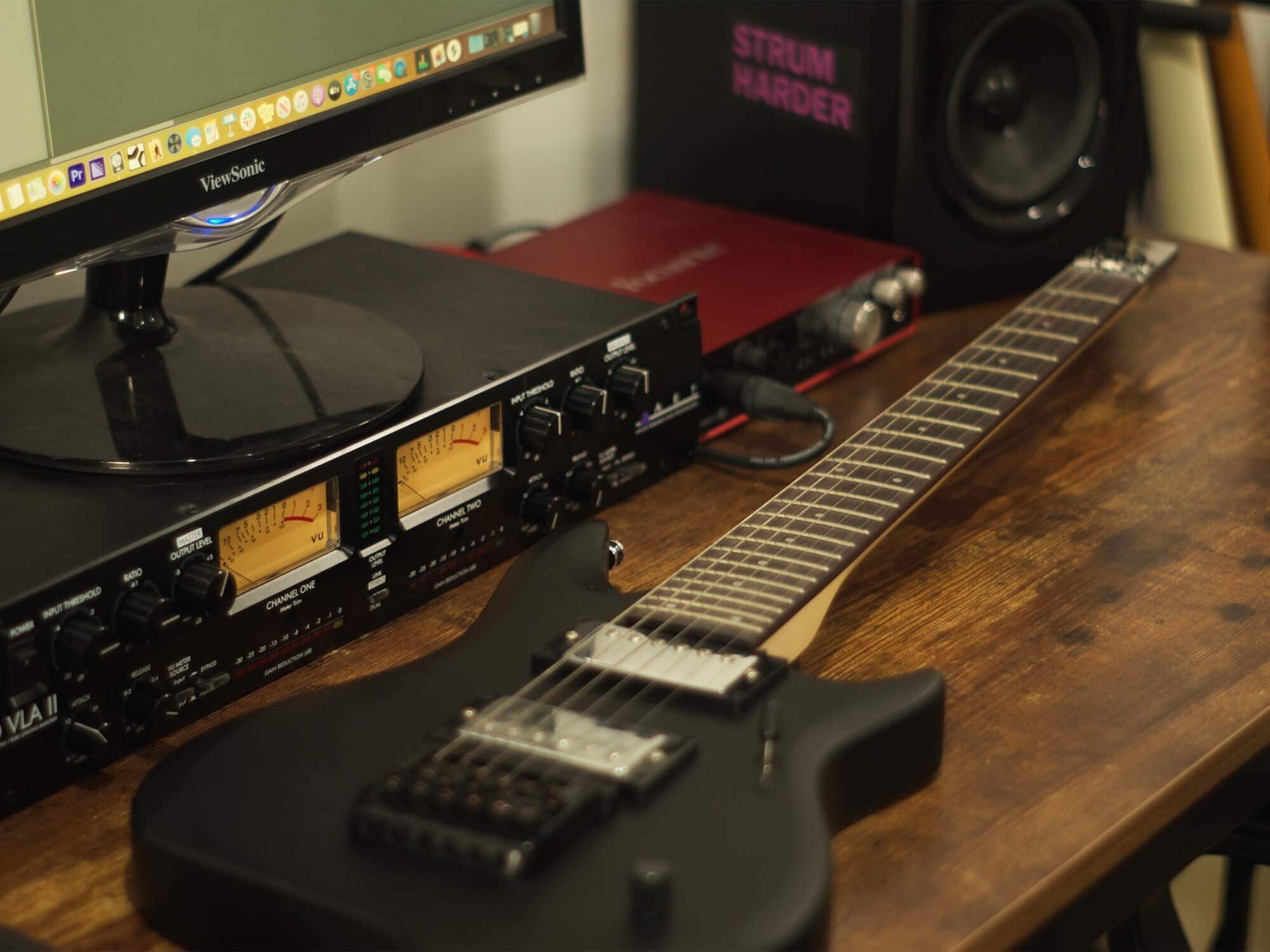 Jamstik Studio MIDI Guitar